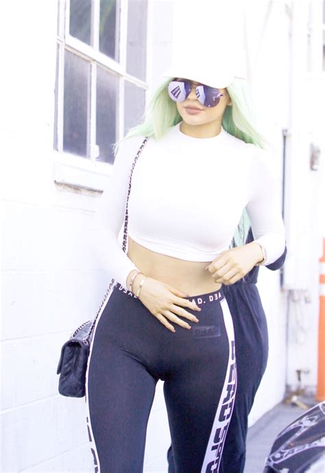 Regular women felt SI dubbed Graham&x27;s perfectly normal body as &x27;trend&x27;. . Kylie jenner camel toe